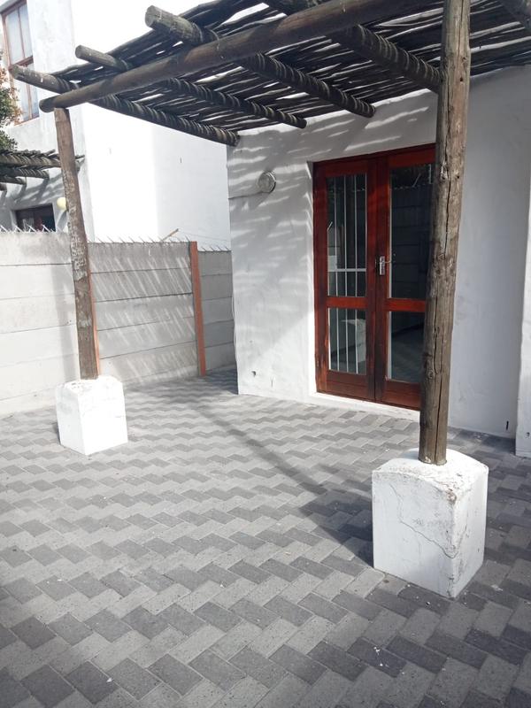 To Let 2 Bedroom Property for Rent in Parklands Western Cape